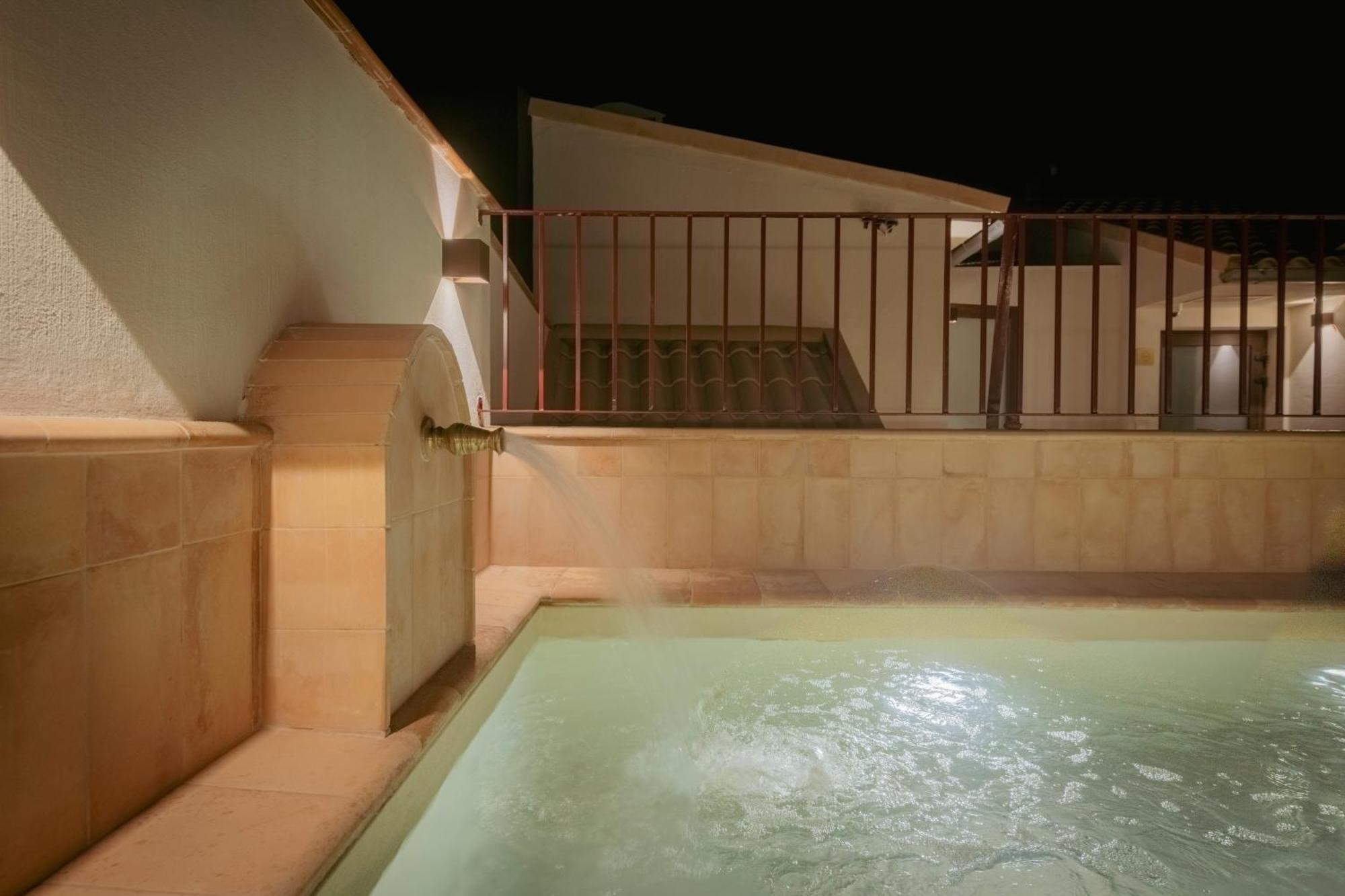 Lirium Casa Patio Hotel Sevilha Exterior foto
